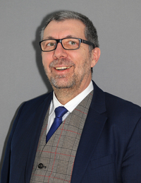 Erwin Schneider, seit 2015 Geschäftsführer und Gesellschafter der ABACUS, zuvor Portfolio Manager; über 35 Jahre Erfahrung im Wertpapiergeschäft, zuvor in leitenden Positionen bei verschiedenen Banken tätig.